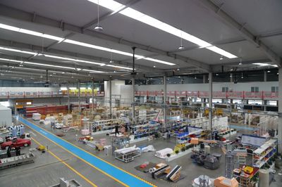 日照經開區 盧東磊帶隊深入項目企業現場辦公，助推科教設備產業高質量發展